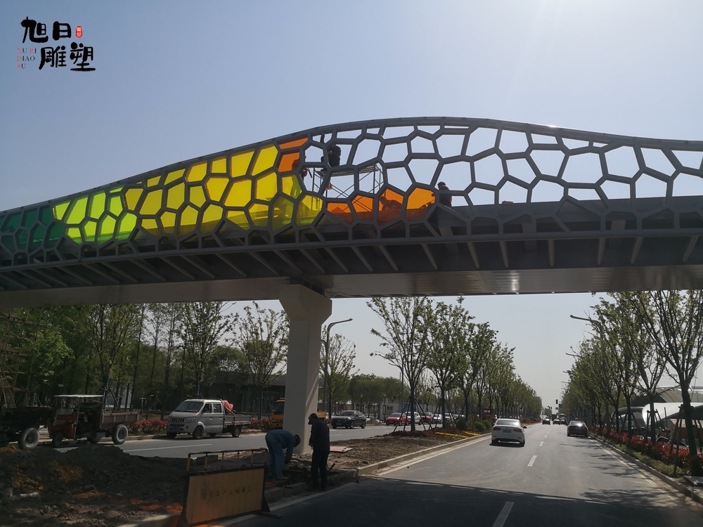 上海碳鋼藝術橋梁廊架總長50米