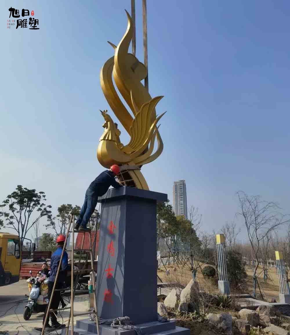 海南黃銅雕塑噴漆帶底座高度8米